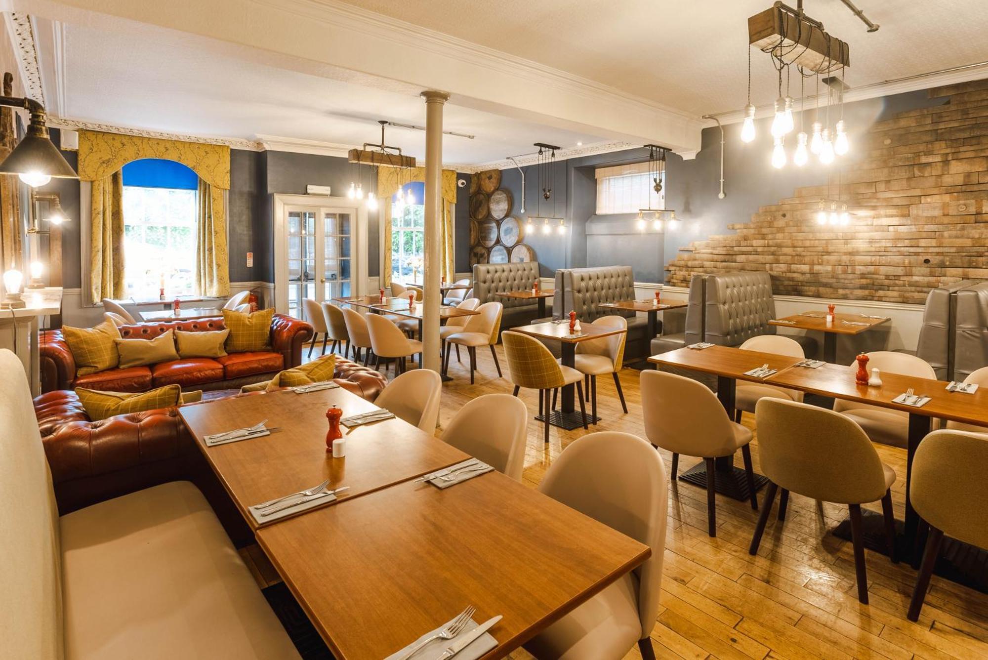 Traquair Arms Hotel Иннерлитен Экстерьер фото
