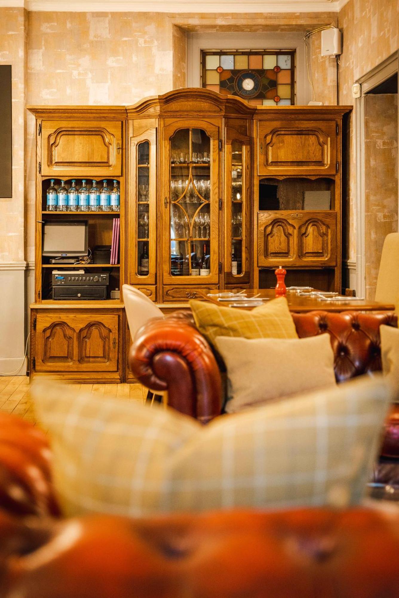 Traquair Arms Hotel Иннерлитен Экстерьер фото