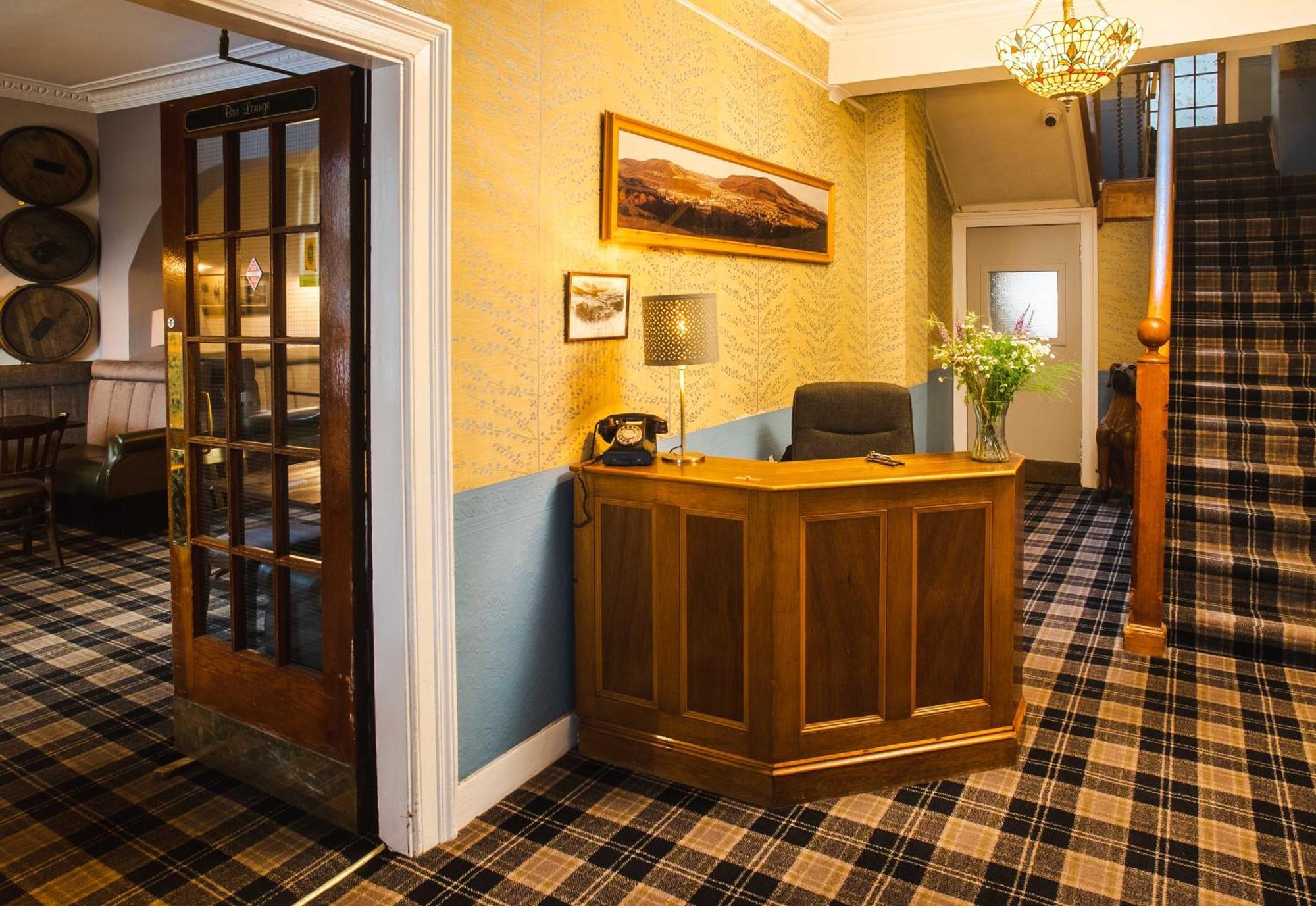 Traquair Arms Hotel Иннерлитен Экстерьер фото