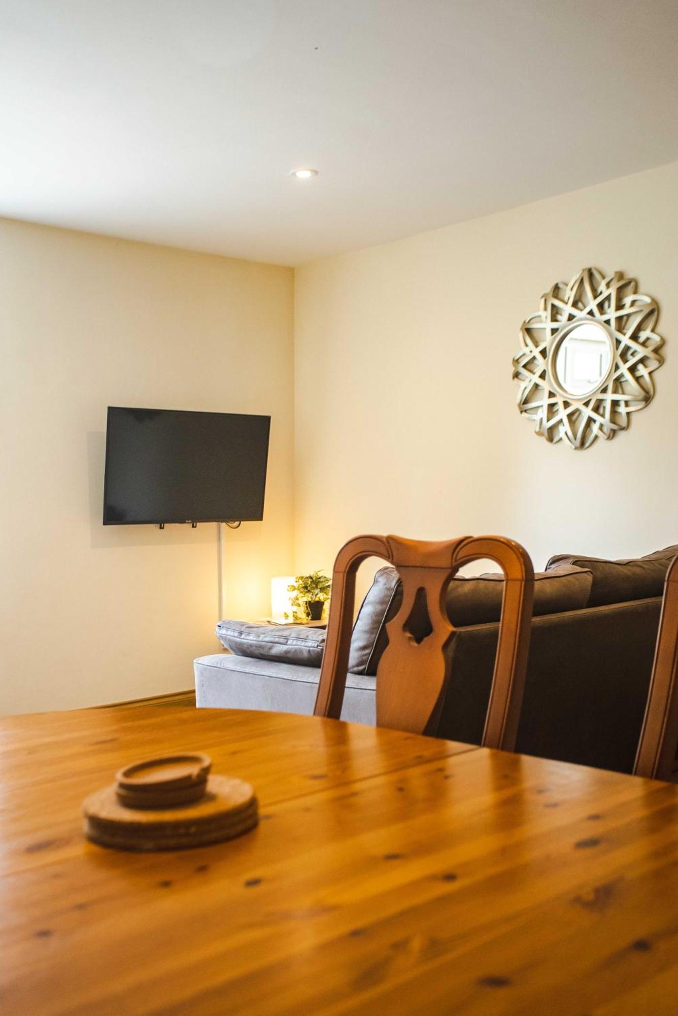 Traquair Arms Hotel Иннерлитен Экстерьер фото