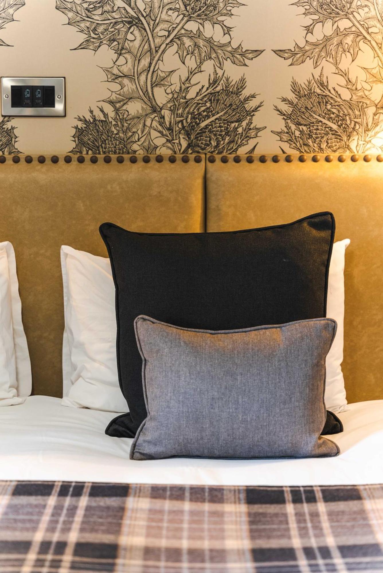 Traquair Arms Hotel Иннерлитен Экстерьер фото